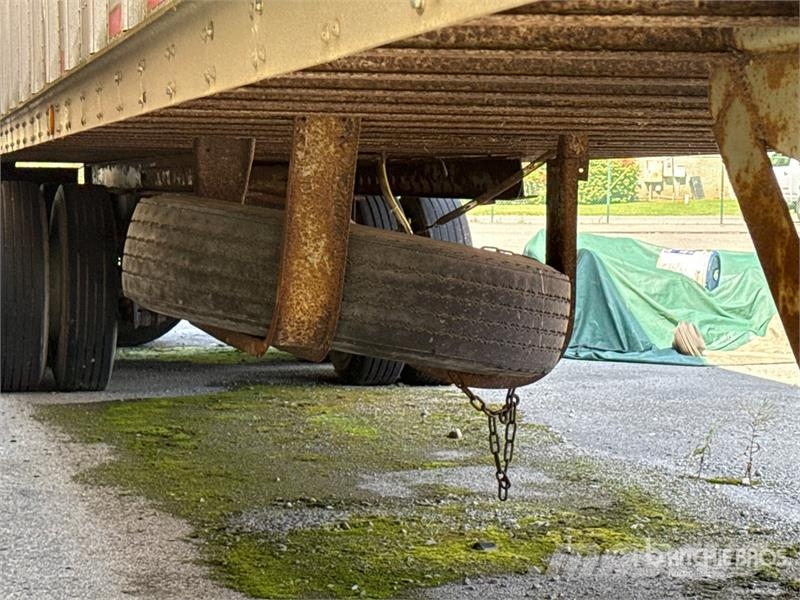 Fruehauf 40 ft x 96 in T/A 40 ft Van Trailer 箱體拖車