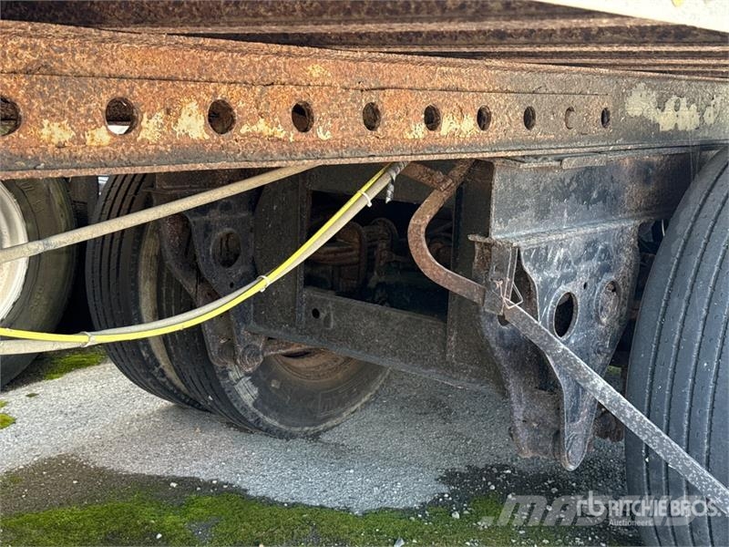 Fruehauf 40 ft x 96 in T/A 40 ft Van Trailer 箱體拖車
