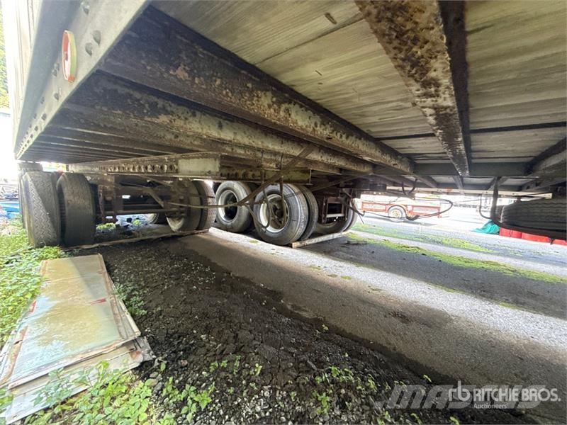 Fruehauf 40 ft x 96 in T/A 40 ft Van Trailer 箱體拖車
