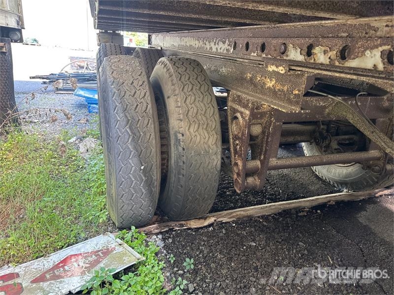 Fruehauf 40 ft x 96 in T/A 40 ft Van Trailer 箱體拖車