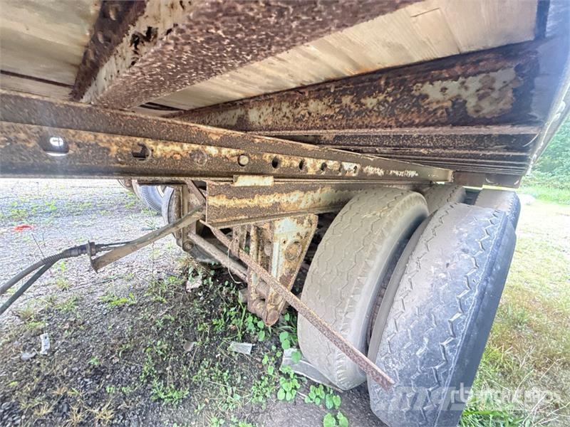 Fruehauf 40 ft x 96 in T/A 40 ft Van Trailer Прицепы-фургоны