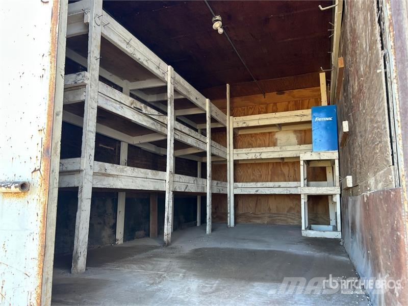 Fruehauf 40 ft x 96 in T/A Office/Site Van Trailer Прицепы-фургоны