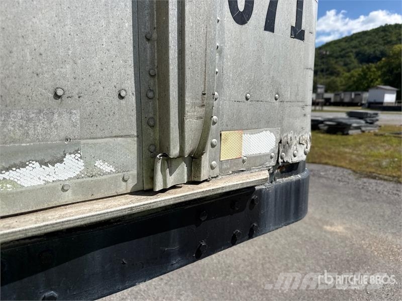 Fruehauf 40 ft x 96 in T/A 40 ft Van Trailer 箱體拖車