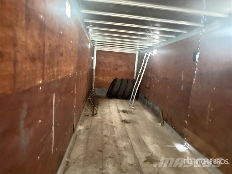 Fruehauf 40 ft x 96 in T/A 40 ft Van Trailer Прицепы-фургоны