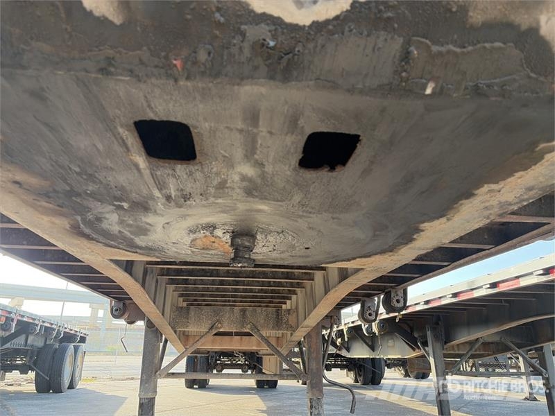 Fruehauf 48 ft T/A Flatbed Trailer Remolques de cama baja
