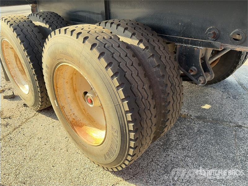 Fruehauf 48 ft T/A Flatbed Trailer Remolques de cama baja