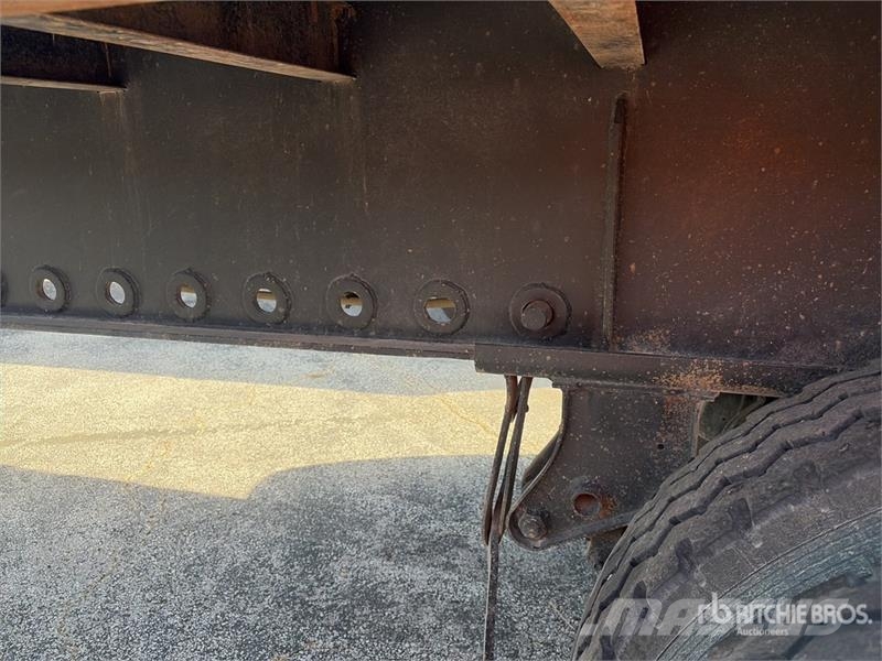 Fruehauf 48 ft T/A Flatbed Trailer Remolques de cama baja