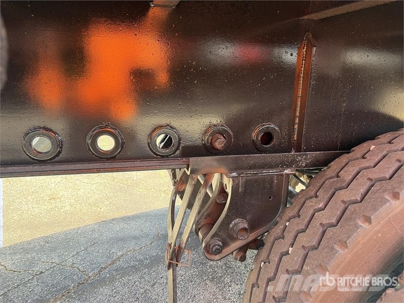 Fruehauf 48 ft T/A Flatbed Trailer Remolques de cama baja