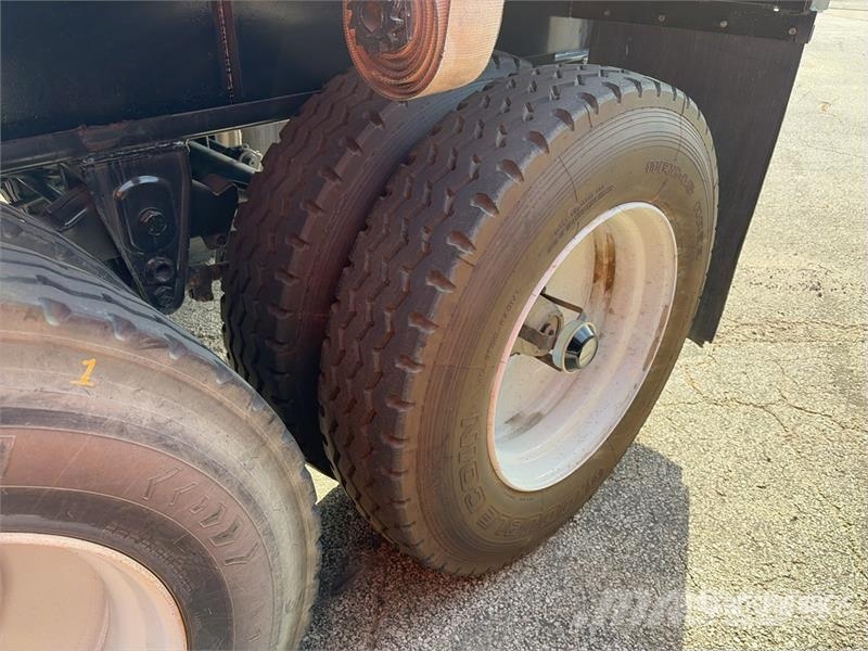 Fruehauf 48 ft T/A Flatbed Trailer Remolques de cama baja