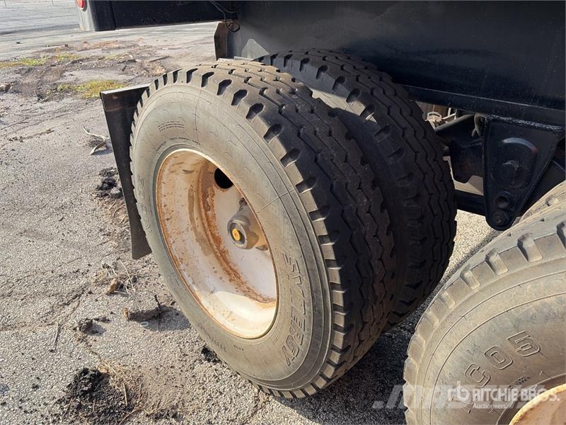 Fruehauf 48 ft T/A Flatbed Trailer Remolques de cama baja