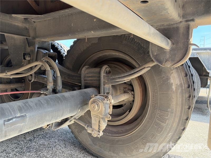 Fruehauf 48 ft T/A Flatbed Trailer Remolques de cama baja