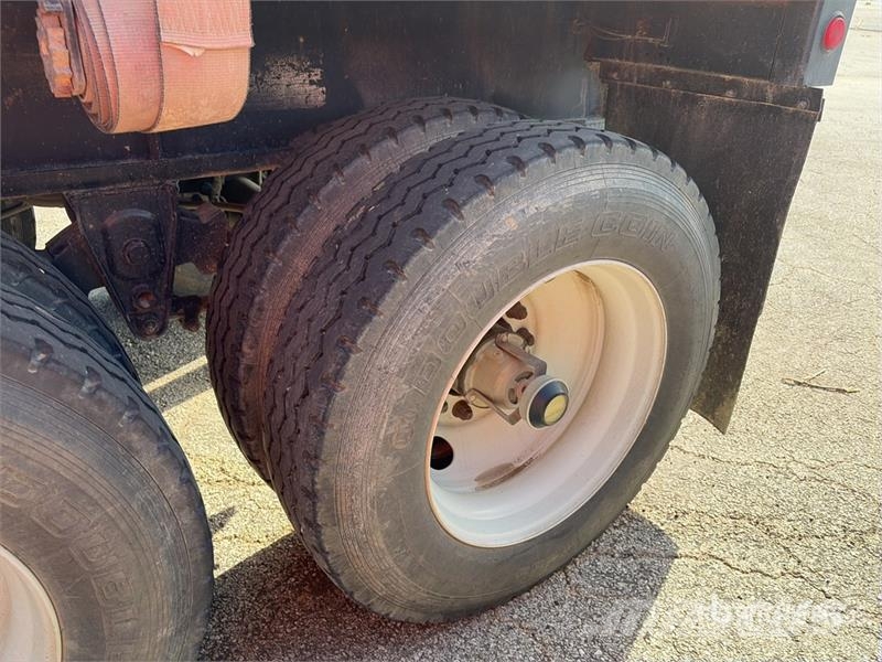 Fruehauf 48 ft T/A Flatbed Trailer Remolques de cama baja