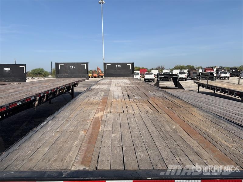 Fruehauf 48 ft T/A Flatbed Trailer Remolques de cama baja