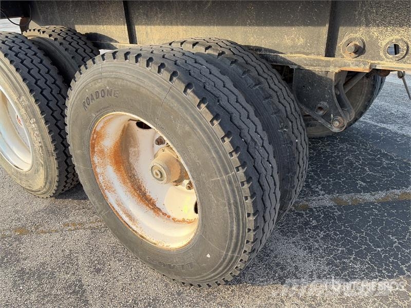 Fruehauf 48 ft T/A Flatbed Trailer Remolques de cama baja