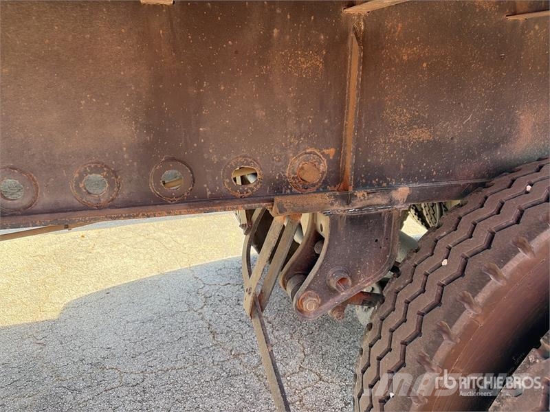 Fruehauf 48 ft T/A Flatbed Trailer Remolques de cama baja