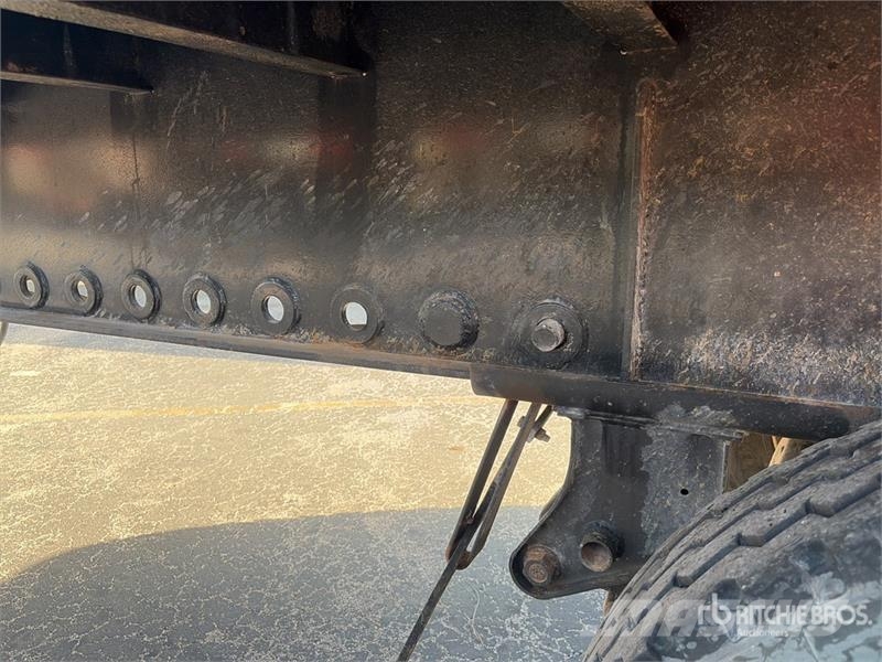 Fruehauf 48 ft T/A Flatbed Trailer Remolques de cama baja