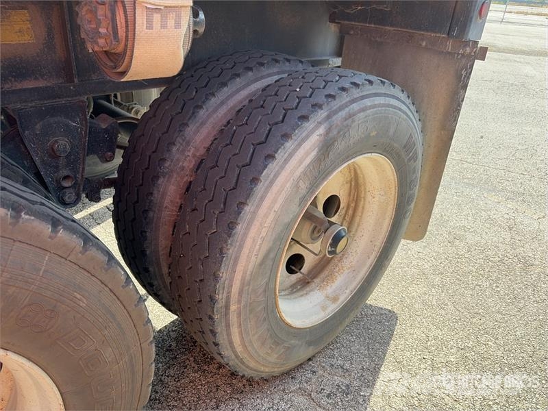 Fruehauf 48 ft T/A Flatbed Trailer Remolques de cama baja