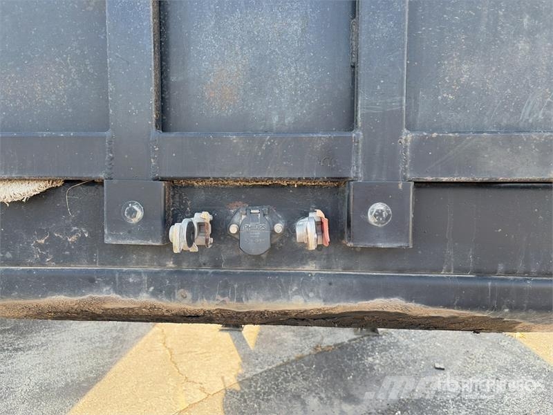 Fruehauf 48 ft T/A Flatbed Trailer Remolques de cama baja
