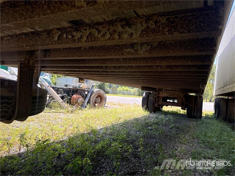 Fruehauf 48 ft x 96 in T/A 48 ft Van Trailer Skriňové prívesy