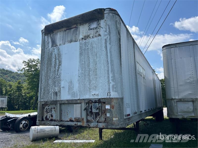 Fruehauf 48 ft x 96 in T/A 48 ft Van Trailer Skriňové prívesy
