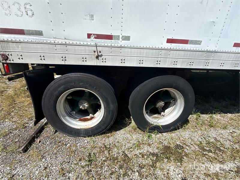 Fruehauf 48 ft x 96 in T/A 48 ft Van Trailer Skriňové prívesy
