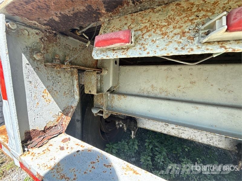Fruehauf 48 ft x 96 in T/A 48 ft Van Trailer Skriňové prívesy
