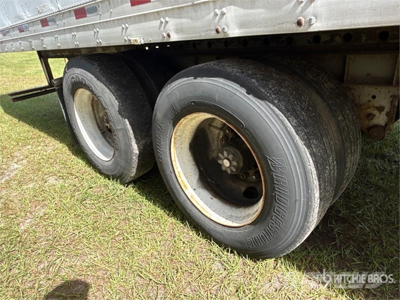 Fruehauf 53 ft x 102 in T/A Van Trailer ボックスボディートレーラー