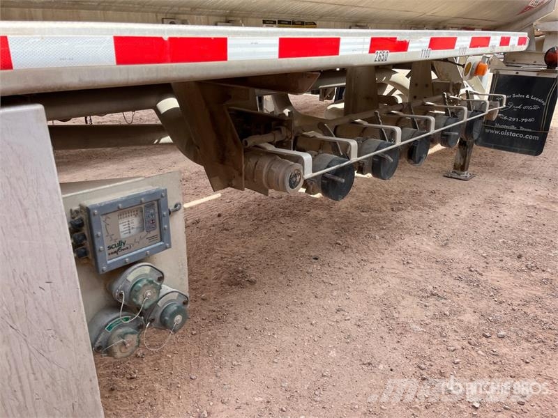 Fruehauf 6550 gal T/A Tanker Trailer Remorque citerne