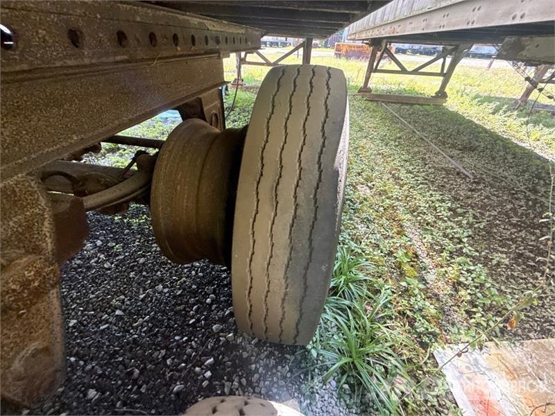 Fruehauf FG6-F2-40 40 ft x 96 in T/A Van Trailer 箱體拖車