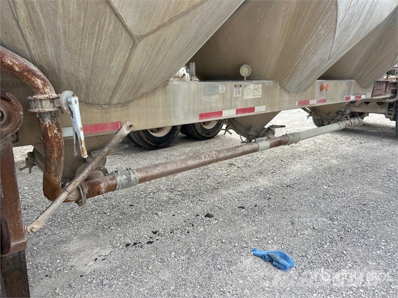 Fruehauf HAB-F2-J 1200 1200 cft T/A Pneumatic Bulk Trailer Citas piekabes