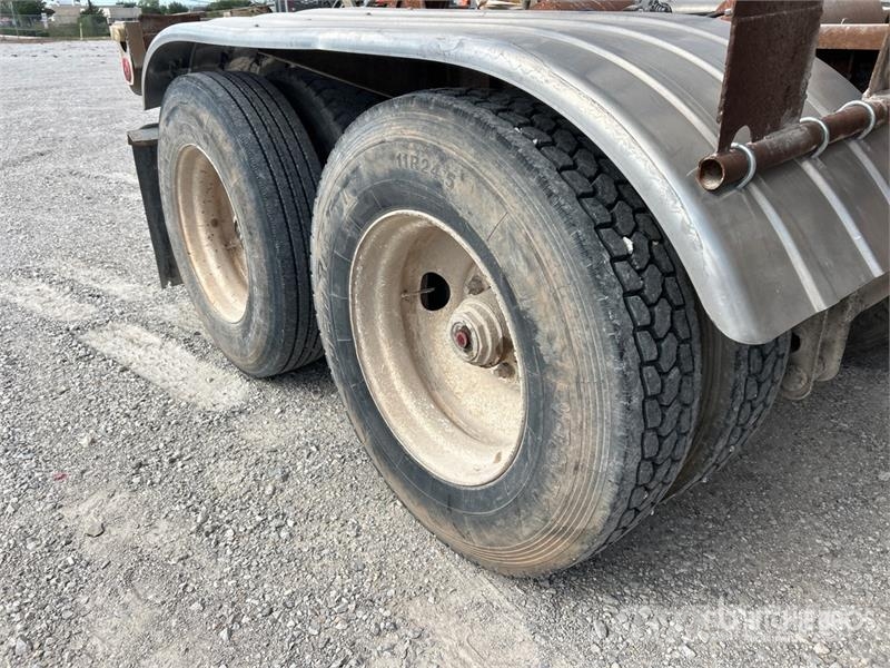 Fruehauf HAB-F2-J 1200 1200 cft T/A Pneumatic Bulk Trailer Citas piekabes