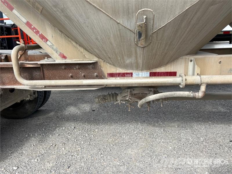 Fruehauf HAB-F2-J 1200 1200 cft T/A Pneumatic Bulk Trailer Citas piekabes
