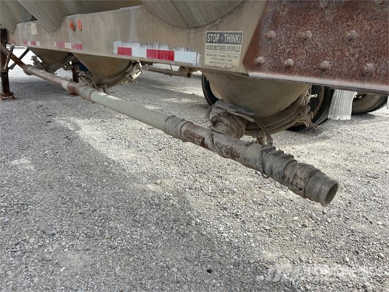 Fruehauf HAB-F2-J 1200 1200 cft T/A Pneumatic Bulk Trailer Citas piekabes