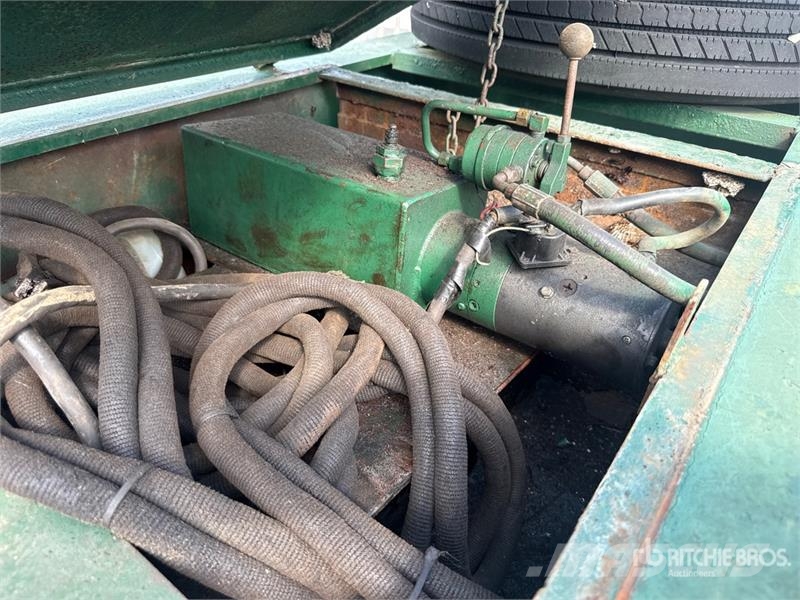 Fruehauf HRGT-7_40 T/A Removable Gooseneck Lowboy Trailer Tieflader