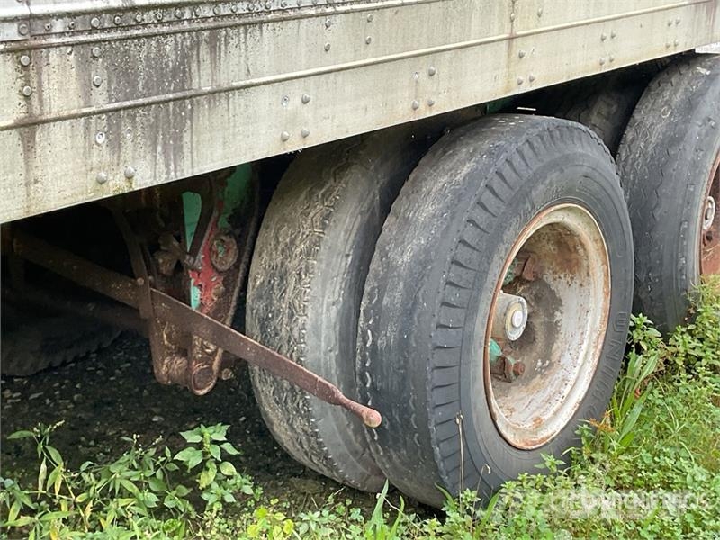 Fruehauf T/A Van Trailer (Inoperable) Van Body Trailers
