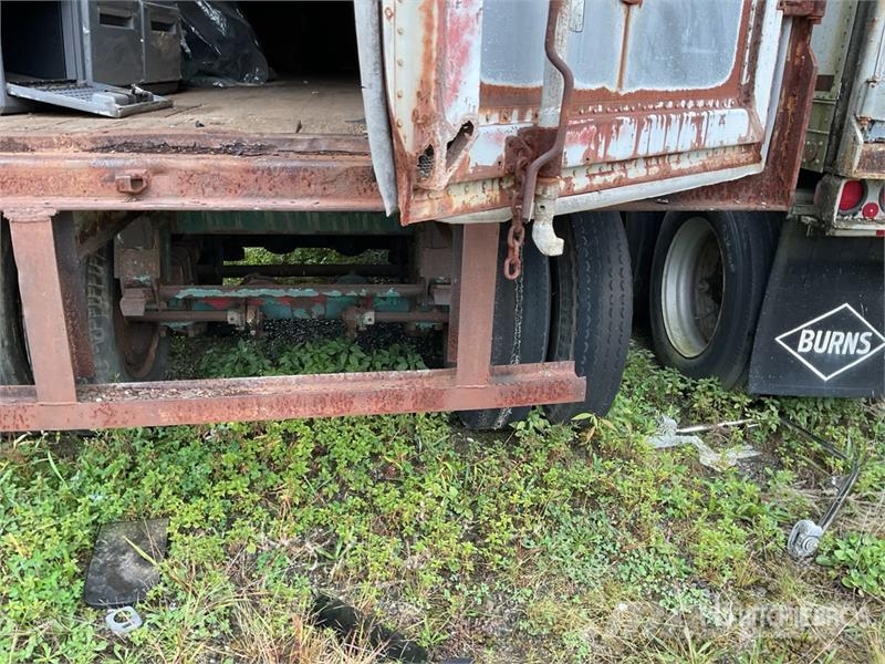 Fruehauf T/A Van Trailer (Inoperable) Van Body Trailers