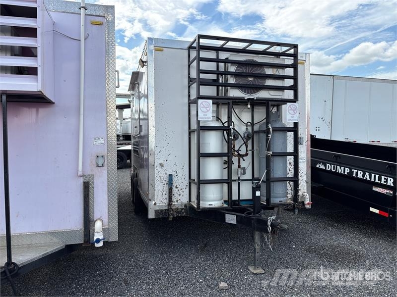 FUD 14 ft T/A Food Concession Trailer Ostale prikolice