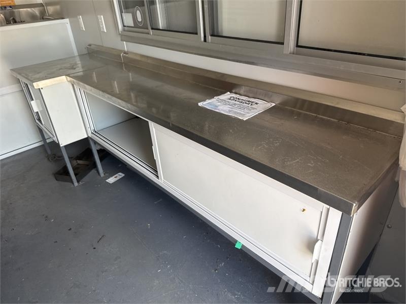 FUD 14 ft T/A Food Concession Trailer Прочие прицепы