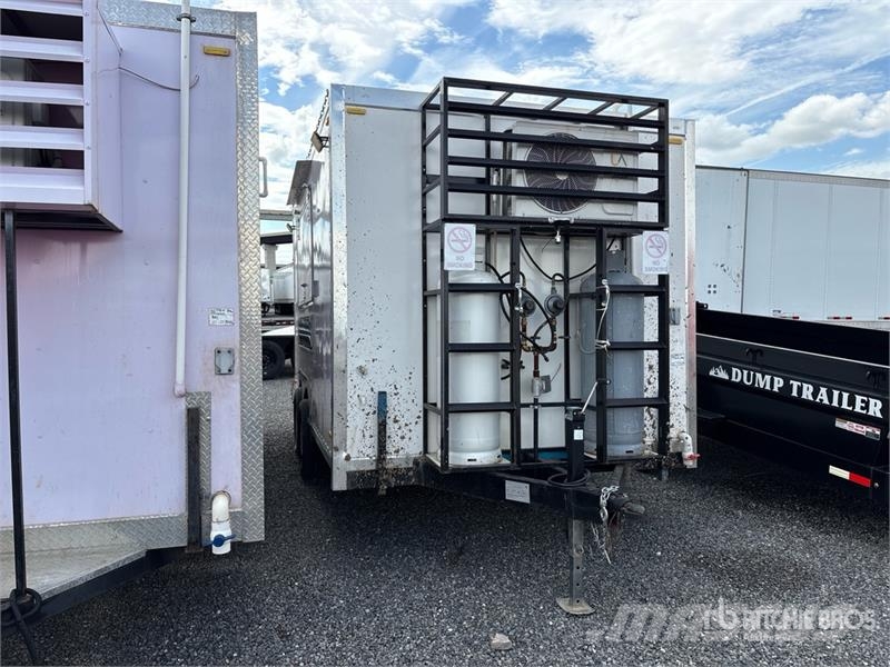 FUD 14 ft T/A Food Concession Trailer Ostale prikolice