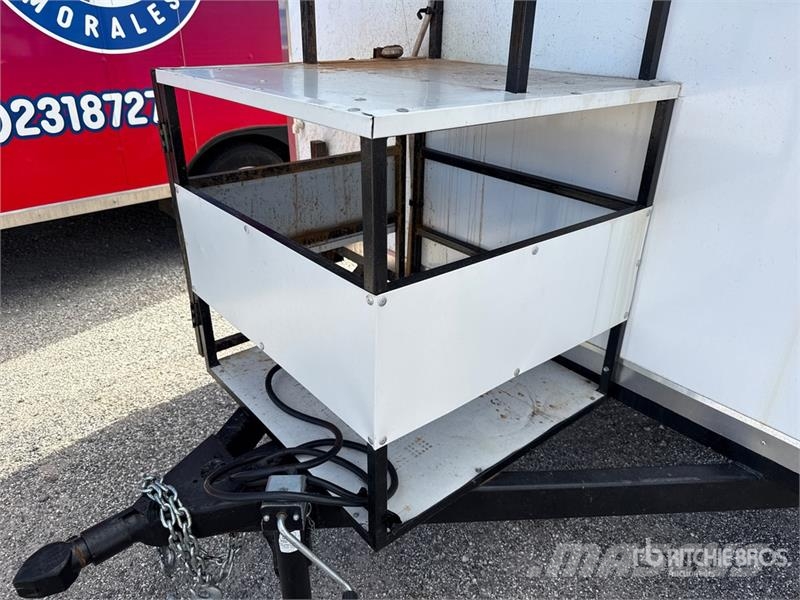  FUD 16 ft T/A Food Concession Trailer Outros reboques