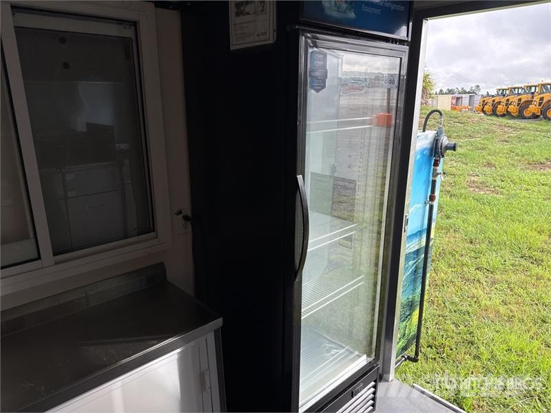 FUD 16 ft T/A Food Concession Trailer Autre remorque
