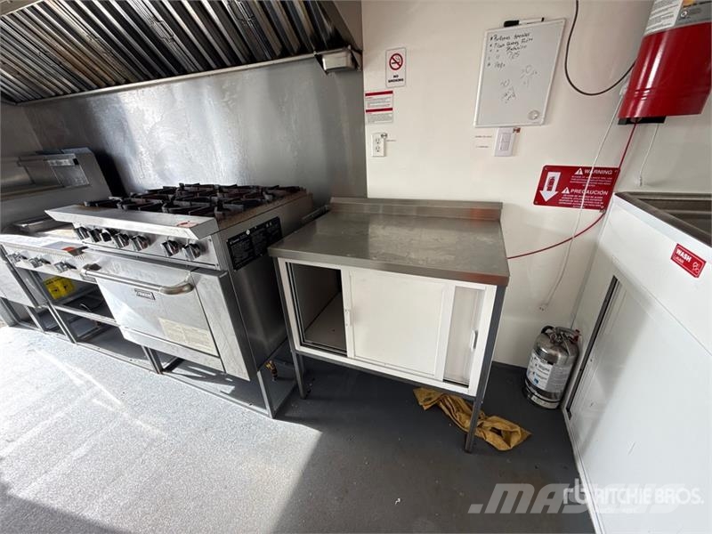  FUD 16 ft T/A Food Concession Trailer Outros reboques