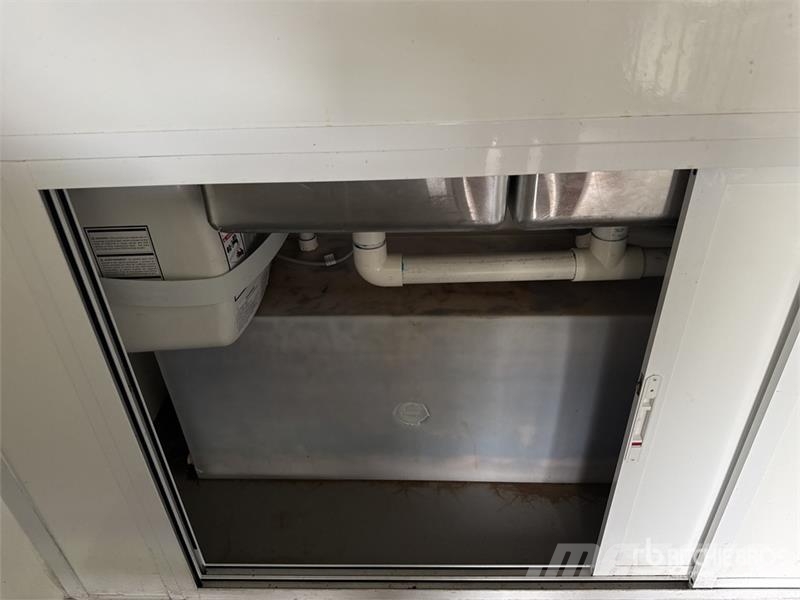 FUD 16 ft T/A Food Concession Trailer Autre remorque