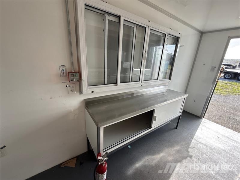  FUD 16 ft T/A Food Concession Trailer Outros reboques