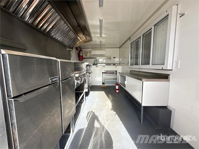  FUD 16 ft T/A Food Concession Trailer Outros reboques