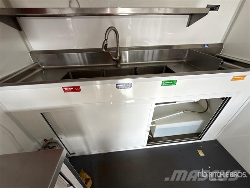  FUD 16 ft T/A Food Concession Trailer Outros reboques