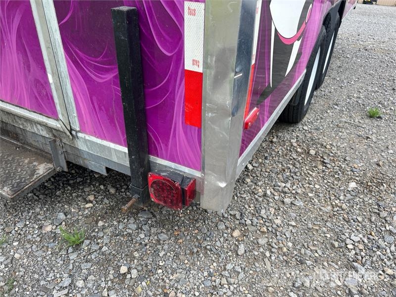 FUD 20 ft T/A Food Concession Trailer Ostale prikolice