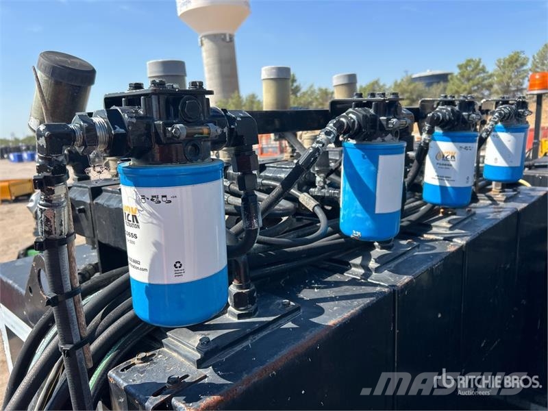  Fuel and Lube Bed معدات النقل - غير ذلك
