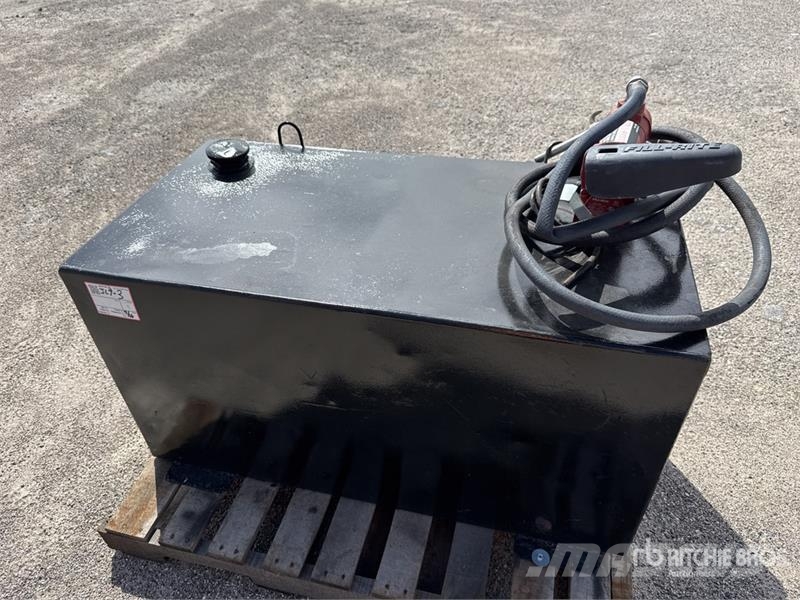  Fuel Tank Fuel and additive tanks