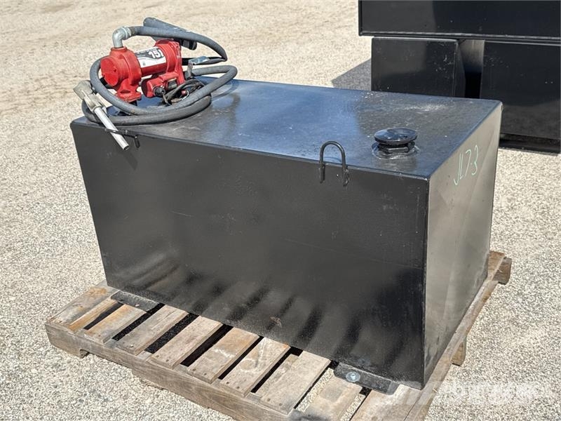  Fuel Tank Fuel and additive tanks